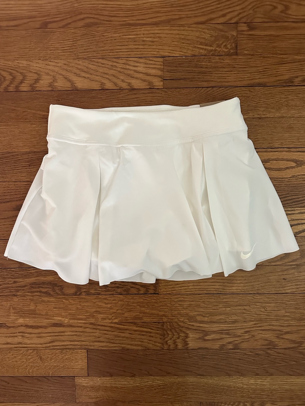 Nike Dri-FIT Women’s White Tennis Skort Size Medium NWT